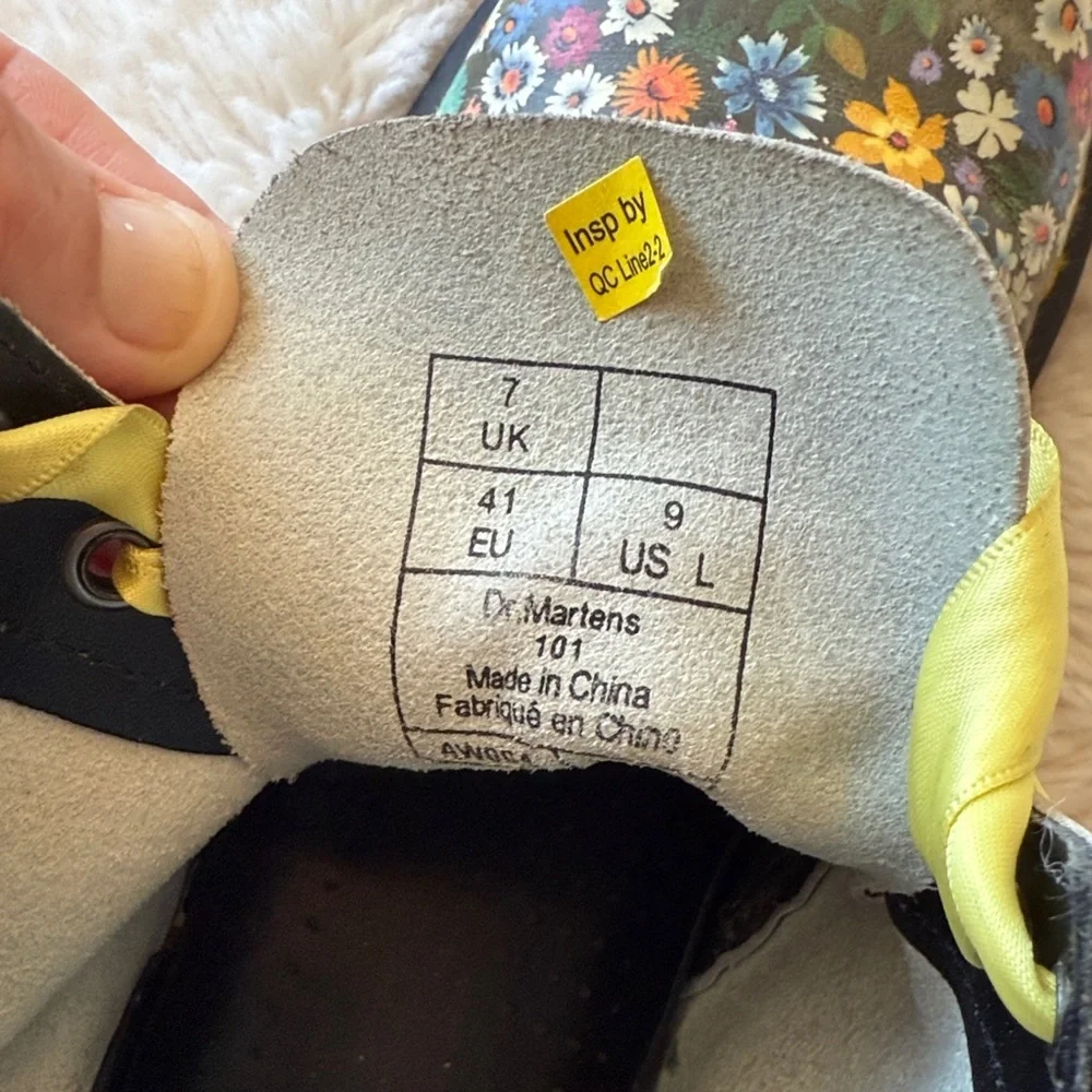 Dr. Martens Floral Boots with Yellow Laces - Picture 8 of 8